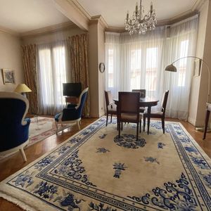Property in Carre d'Or