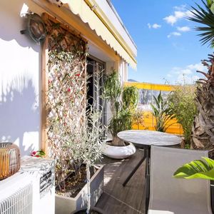 Property in Carre d'Or