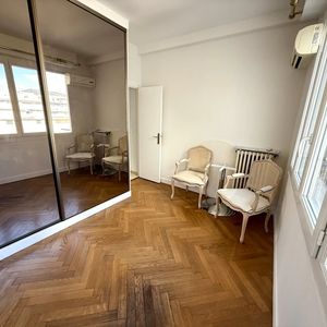 Property in Carre d'Or