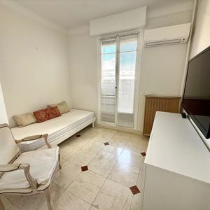 Property in Carre d'Or