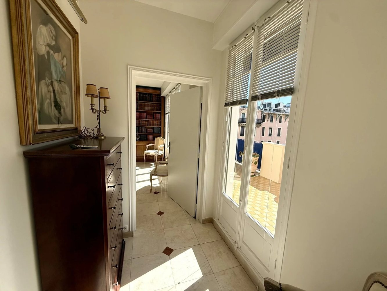 Property photo in Carre d'Or