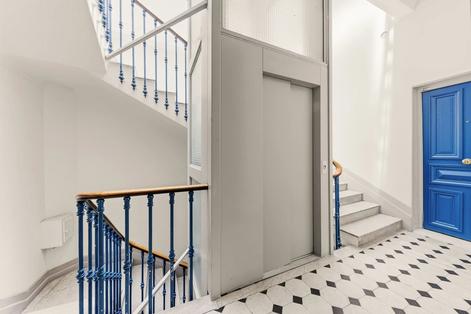 Property photo in Carre d'Or