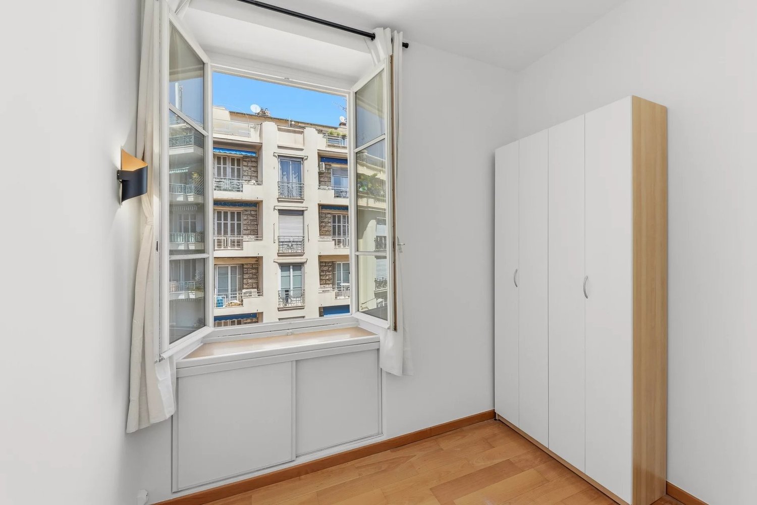 Property photo in Carre d'Or