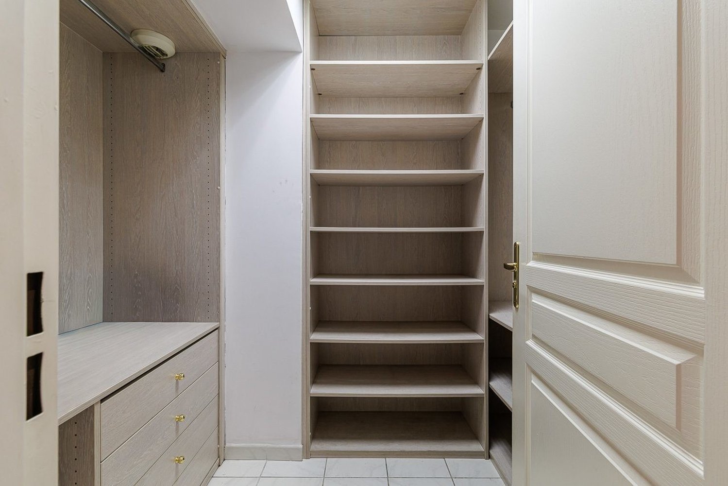 Property photo in Carre d'Or