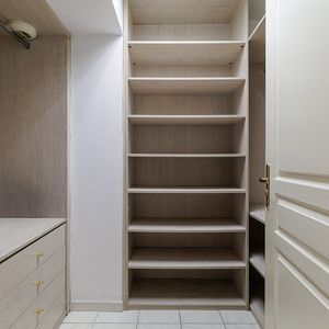 Property in Carre d'Or