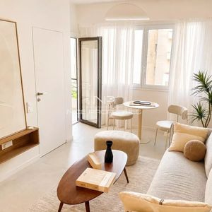 Property in Carre d'Or