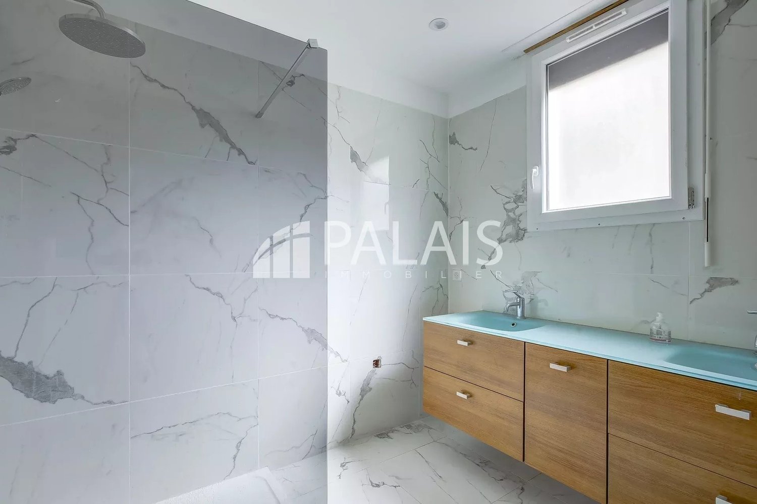 Property photo in Carre d'Or