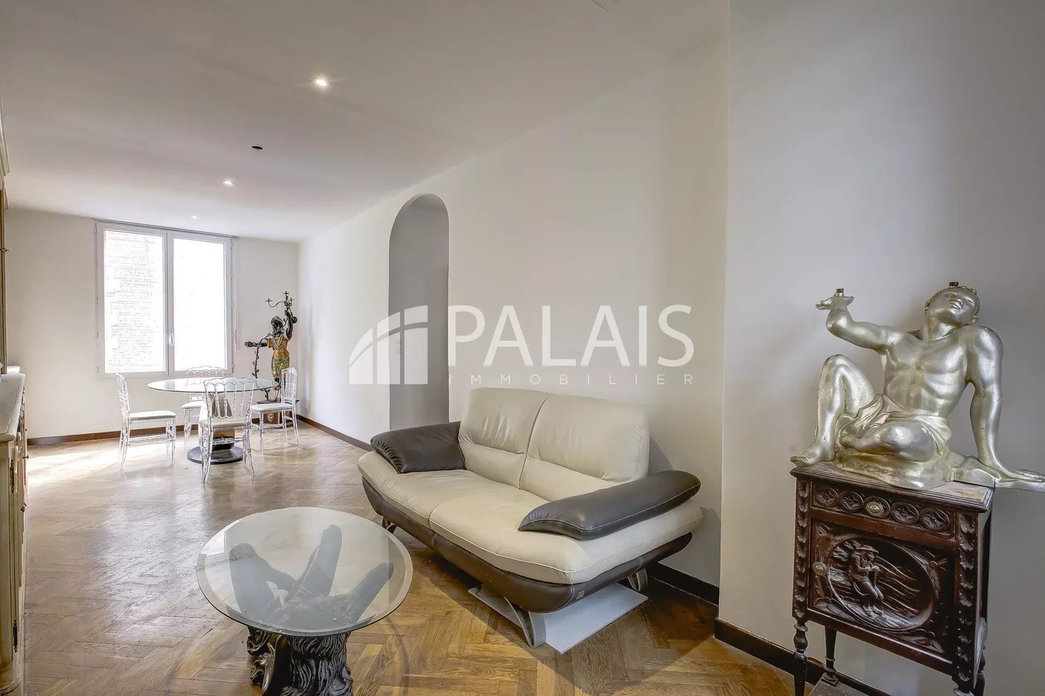 Property photo in Carre d'Or