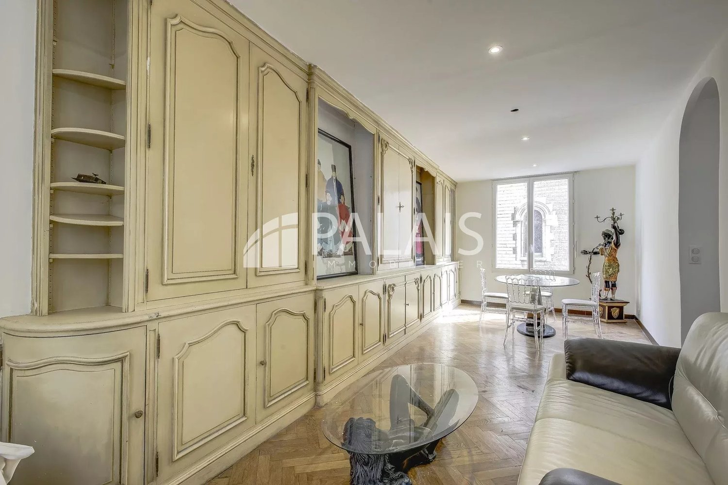 Property photo in Carre d'Or