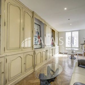 Property in Carre d'Or