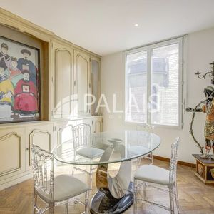 Property in Carre d'Or