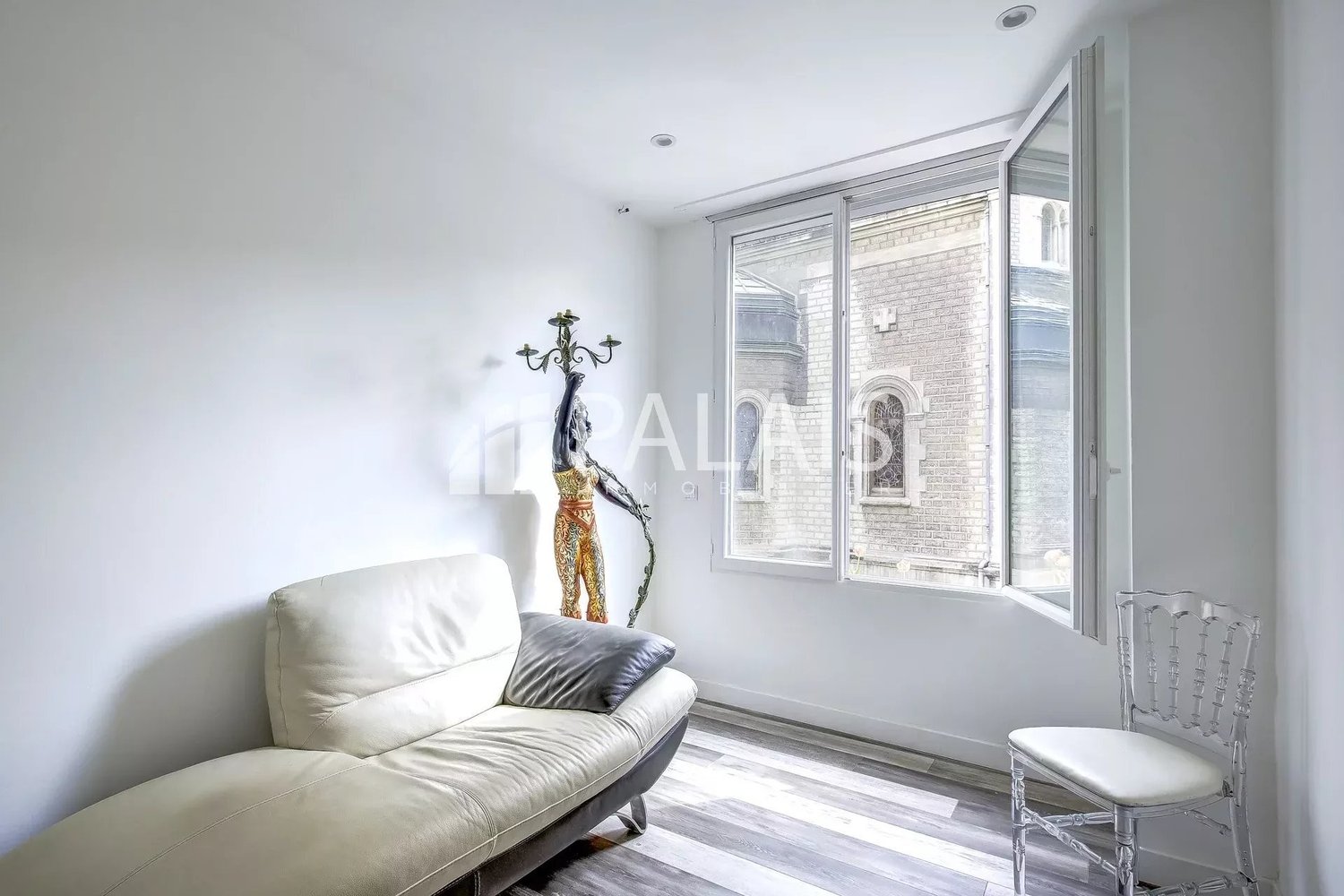 Property photo in Carre d'Or