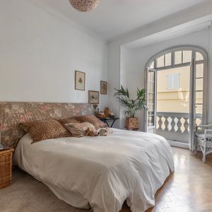 Property in Carre d'Or