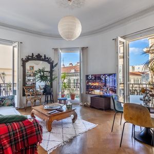 Property in Carre d'Or