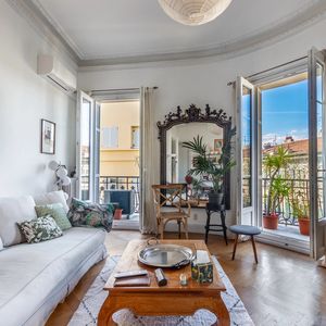 Property in Carre d'Or