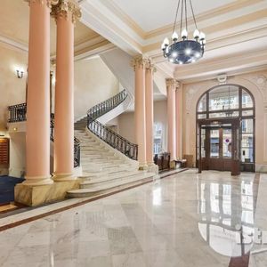 Property in Carre d'Or