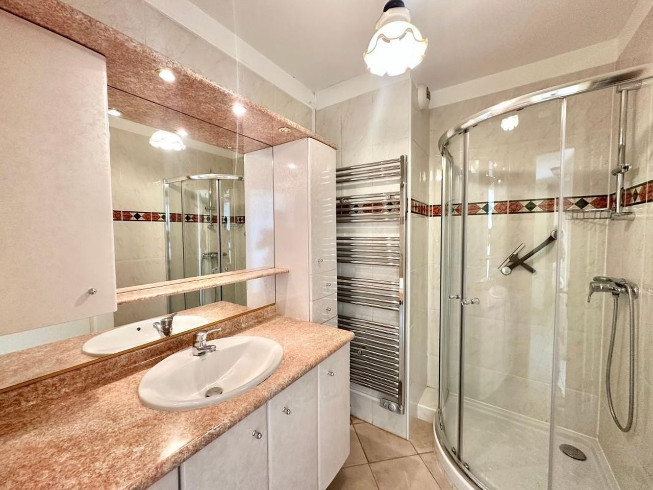 Property photo in Carre d'Or