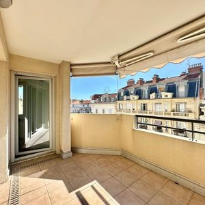 Property in Carre d'Or