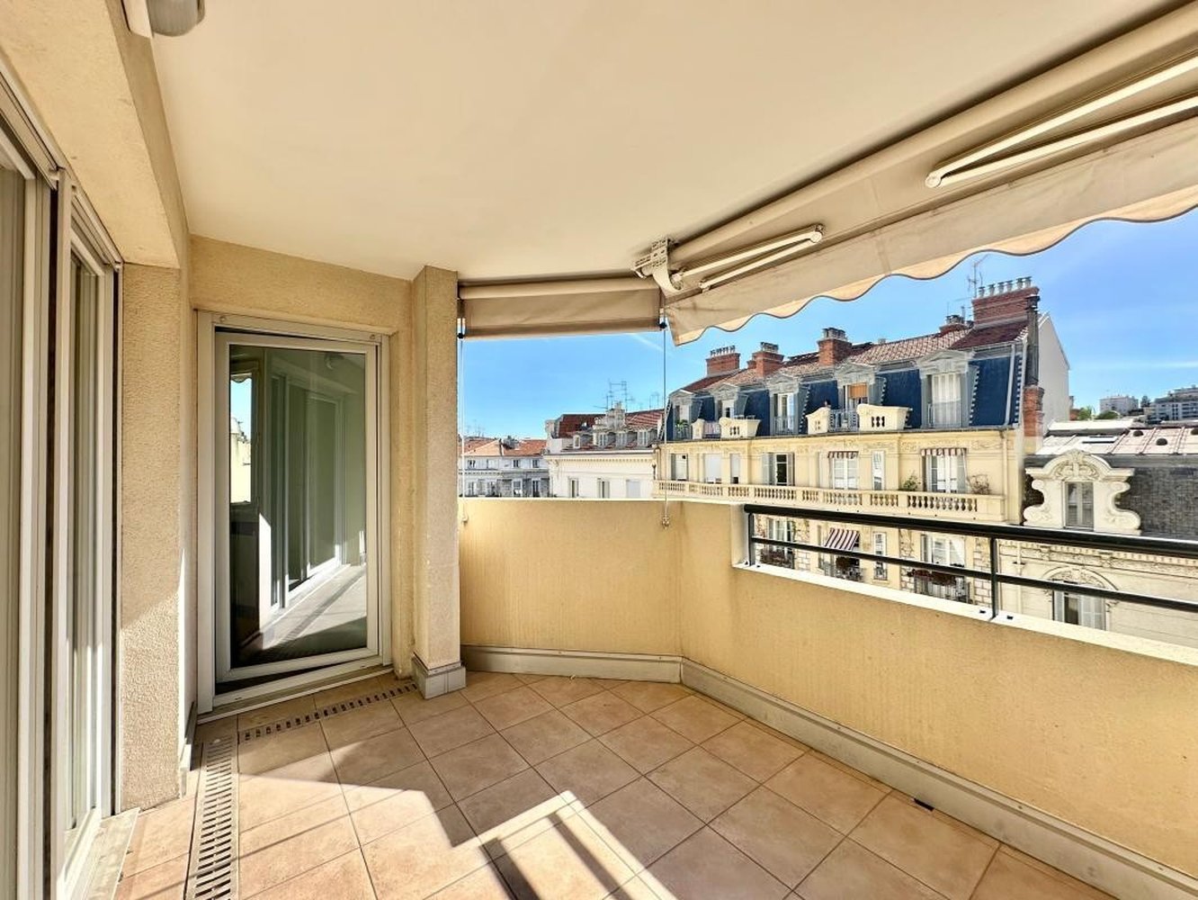 Property photo in Carre d'Or