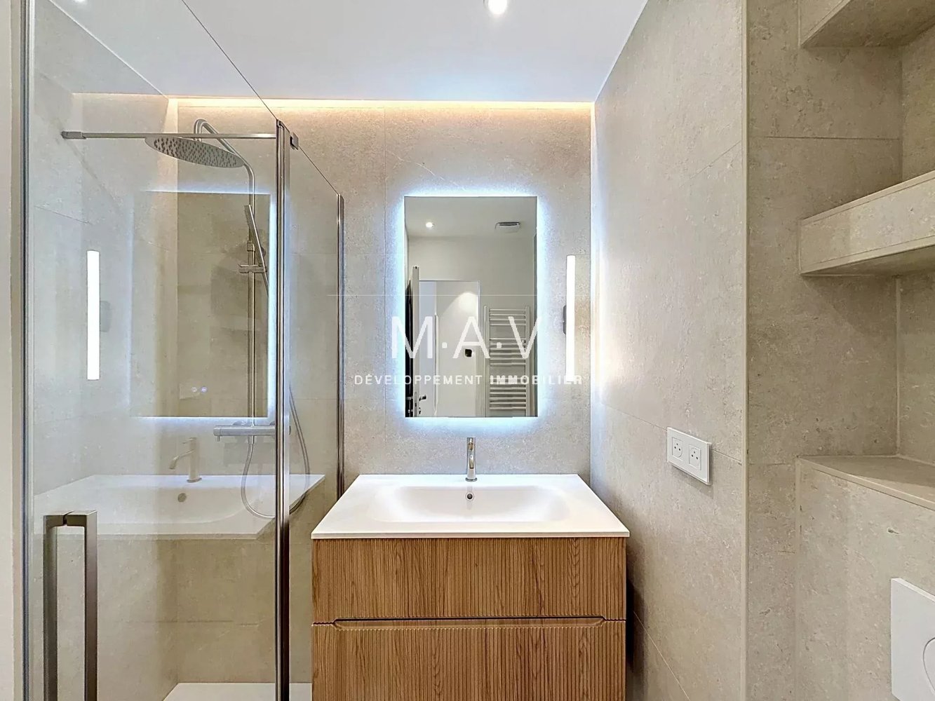 Property photo in Carre d'Or