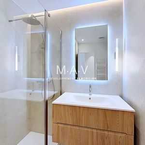 Property in Carre d'Or