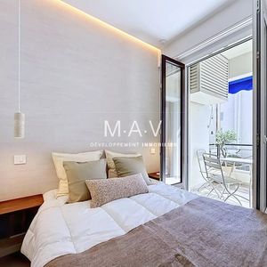 Property in Carre d'Or