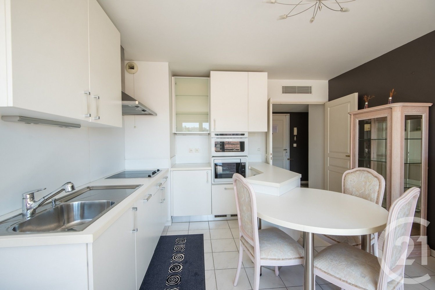 Property photo in Carre d'Or