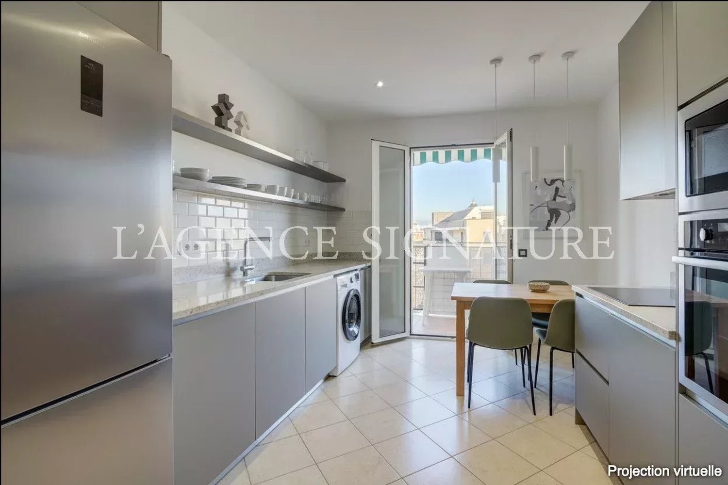 Property photo in Carre d'Or