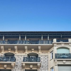 Property in Carre d'Or