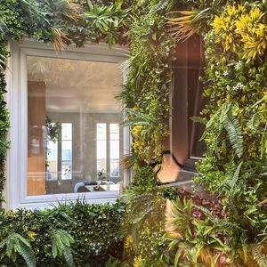 Property in Carre d'Or