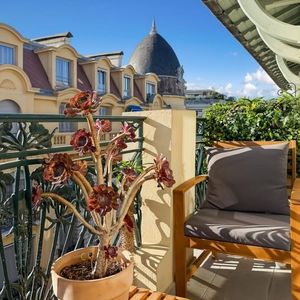 Property in Carre d'Or