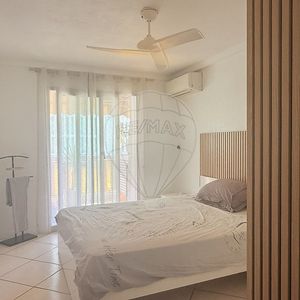 Property in Carre d'Or