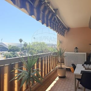 Property in Carre d'Or