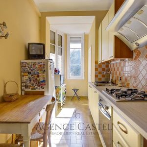 Property in Carre d'Or
