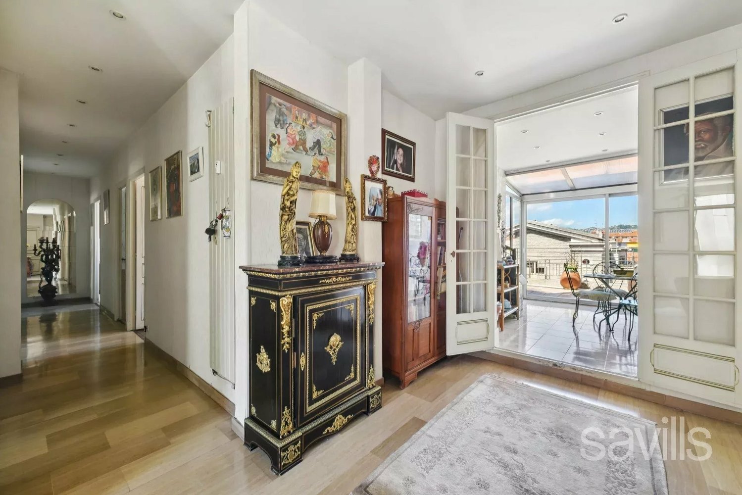 Property photo in Carre d'Or