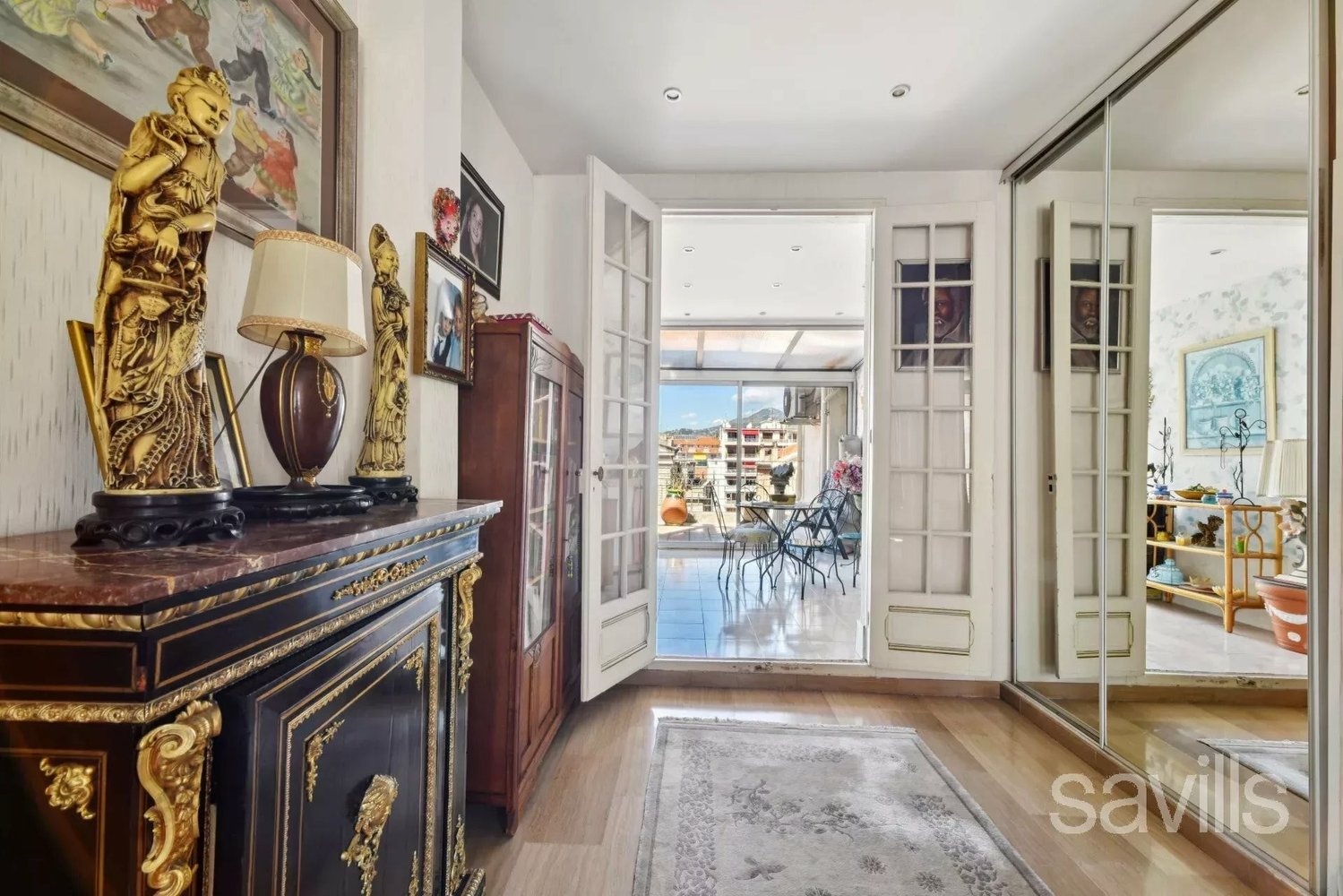 Property photo in Carre d'Or