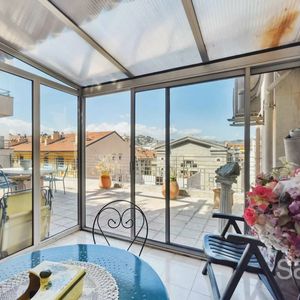 Property in Carre d'Or