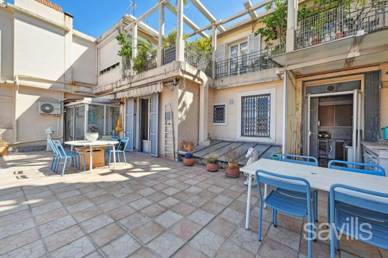 Property photo in Carre d'Or