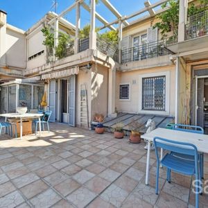Property in Carre d'Or