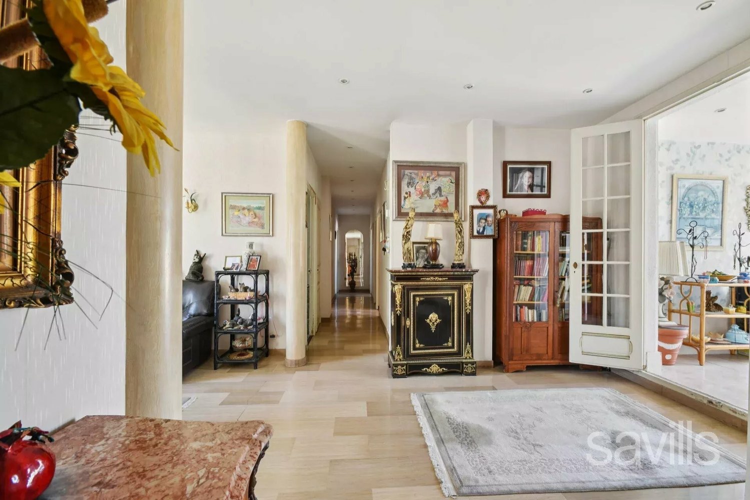 Property photo in Carre d'Or