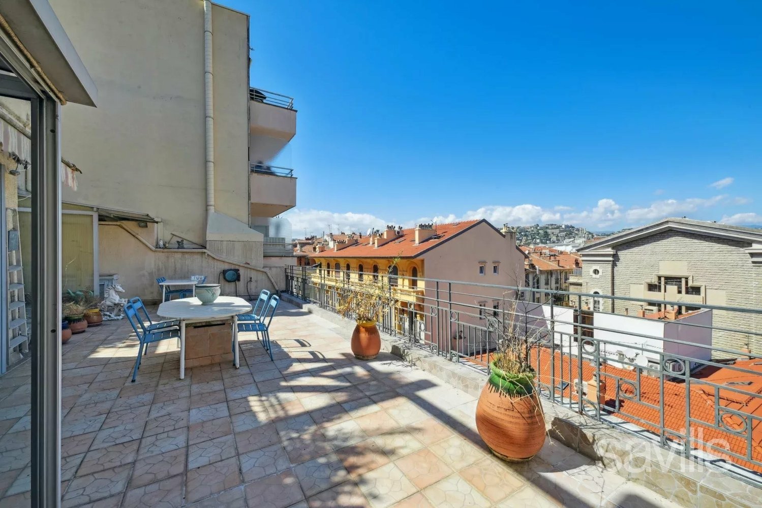 Property photo in Carre d'Or