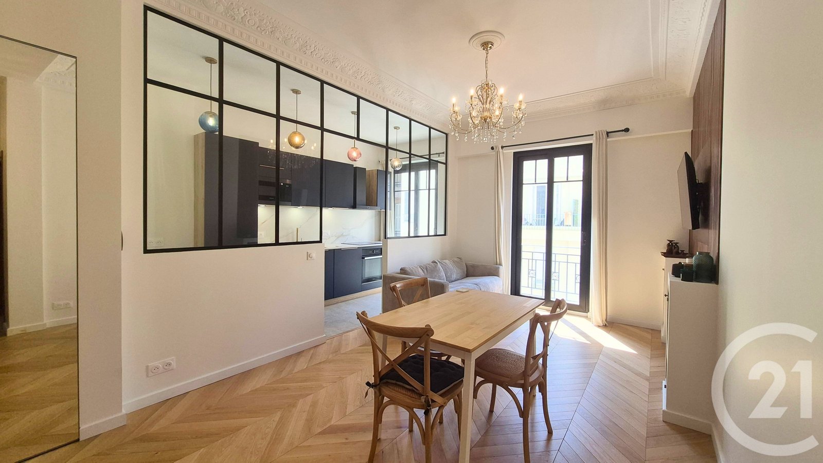 Property photo in Carre d'Or