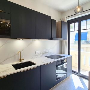 Property in Carre d'Or