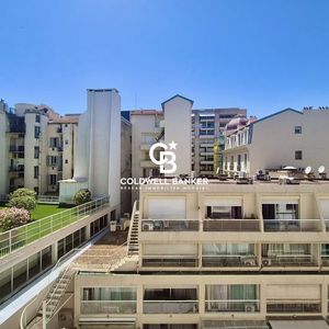 Property in Carre d'Or