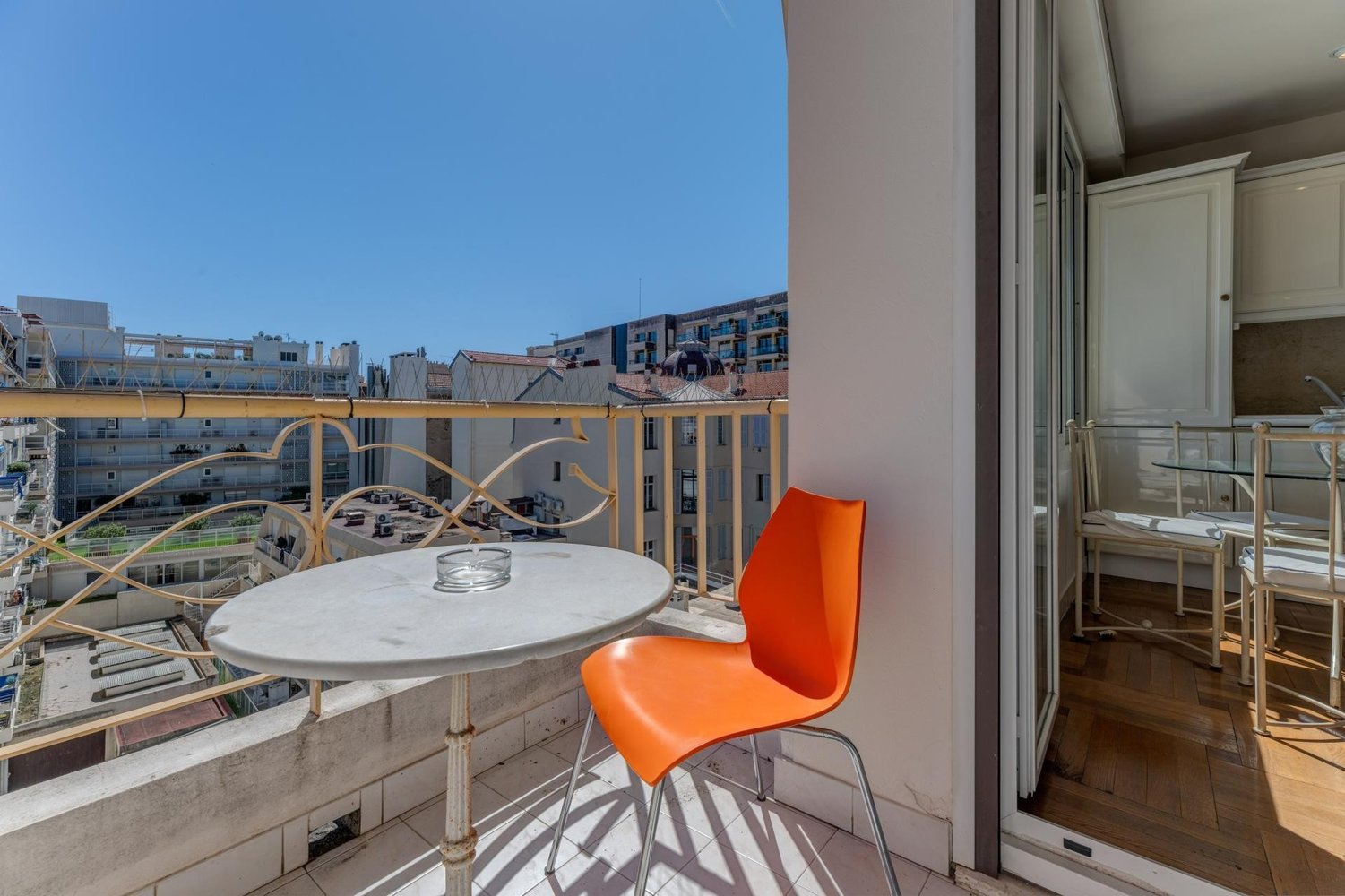 Property photo in Carre d'Or