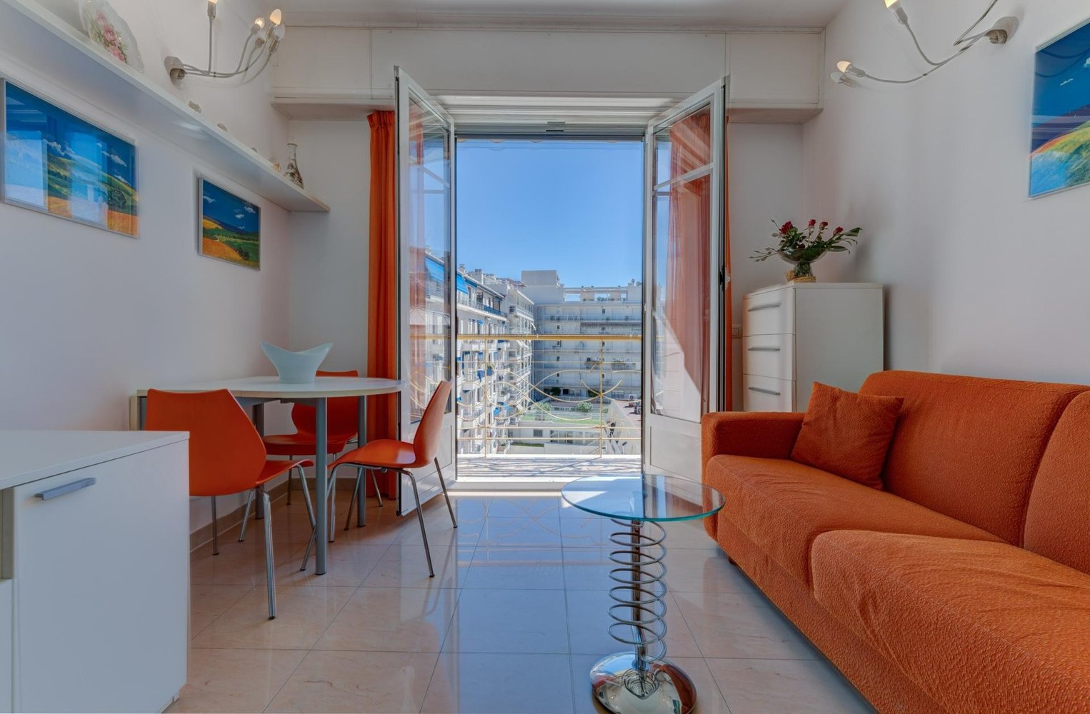 Property photo in Carre d'Or
