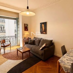 Property in Carre d'Or