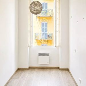 Property in Carre d'Or