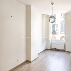 Property in Carre d'Or