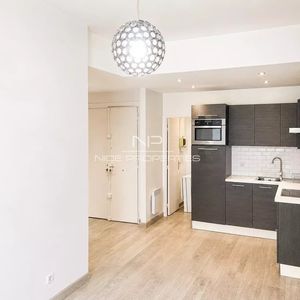 Property in Carre d'Or